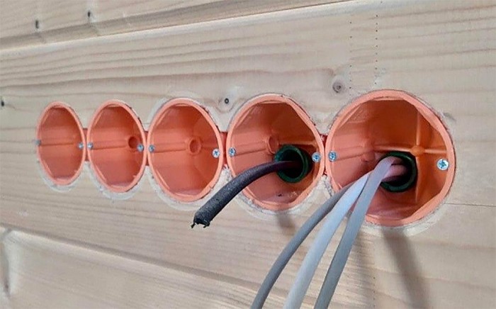 KAISER для массива древесины, герметичная установочная коробка (Ø 68 мм, 65 мм)